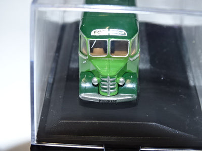 Oxford Diecast Bedford OB coach 120OB002 TT gauge